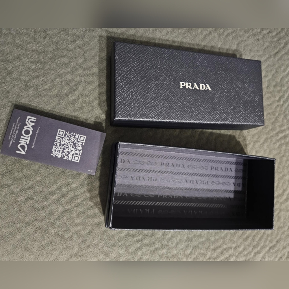 Prada Box - Picture 2 of 7